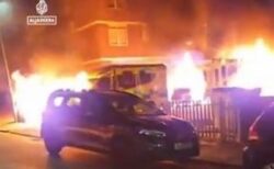 英でユダヤ系団体の救急車4台が放火により炎上、爆発でシナゴーグも損傷