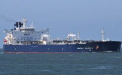 ロシアの石油タンカーがキューバへ到着、トランプ氏が封鎖を緩和か？