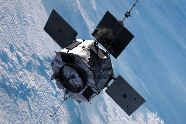 NASAの巨大な探査機が大気圏に再突入、地球に被害を及ぼす確率は低い