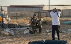 F-15戦闘機からパラシュートで脱出した米兵、地上でイラン兵に間違えられる【動画】