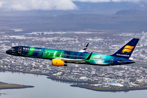 “写真が下手な人”を募集　アイスランド航空の狙いとは？報酬5万ドル＋10日間の旅