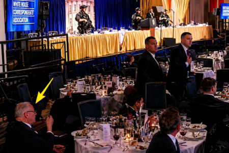 ホワイトハウス記者晩餐会で起きた発砲事件中、一人だけ“ブラータを食べ続けた男”が話題に