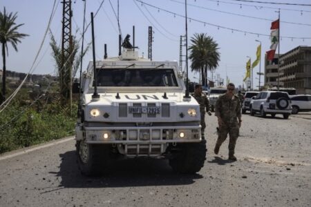 レバノンで国連平和維持部隊が攻撃を受け、フランス兵1人が死亡