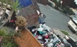ゴミ収集会社、料金を支払わない顧客の家に、大量のゴミを投棄
