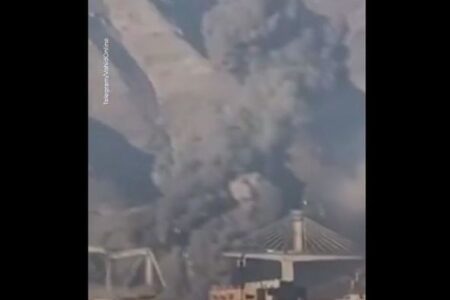 米軍がイランの橋を攻撃、8人が死亡、95人が負傷