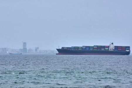 イランの「ホルムズ海峡優先」の新提案、トランプ政権の反応とは？