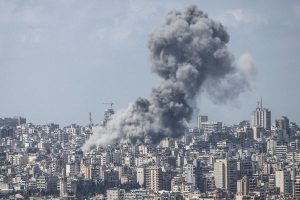 イスラエル軍がレバノンで254人を殺害、イランがホルムズ海峡を封鎖