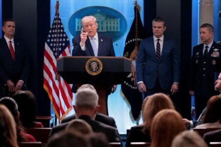 トランプ氏、イランの民間インフラを攻撃すると脅迫、一方的な主張を展開