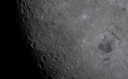 【アルテミスⅡ】NASAが投稿した月の裏側の写真、可愛い模様が映る