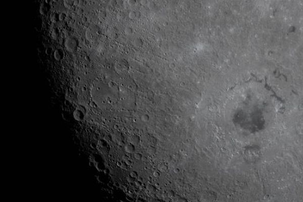 【アルテミスⅡ】NASAが投稿した月の裏側の写真、可愛い模様が映る