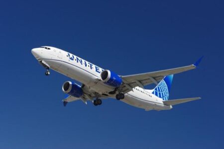 ユナイテッド航空の旅客機、着陸態勢に入った瞬間、ドローンとニアミス
