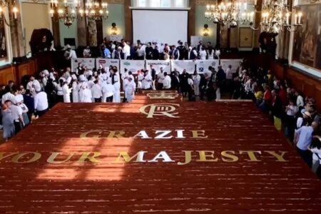 世界で最も長いティラミスが作られ、ギネス記録に認定