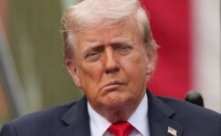 トランプ大統領の支持率がさらに34%に低下、過去最低を記録