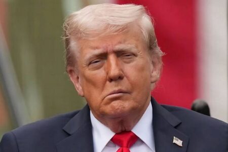 トランプ大統領の支持率がさらに34%に低下、過去最低を記録