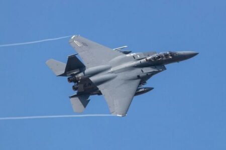 米軍のF-15戦闘機がイラン上空で撃墜、2機目もホルムズ海峡付近に墜落