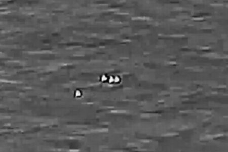 米国防総省、未確認飛行物体の新たな資料を公開【動画】