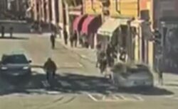 イタリアで車が歩行者を次々とはね、少なくとも8人が負傷【動画】