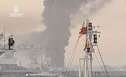 アラブ首長国連邦に2日続けてミサイルが飛来、ホルムズ海峡でも船舶が被弾