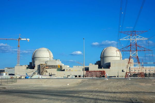 UAEにドローン攻撃、原子力発電所で火災が発生
