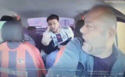 勇敢なタクシー運転手、車内で誘拐犯からショットガンを奪う【動画】