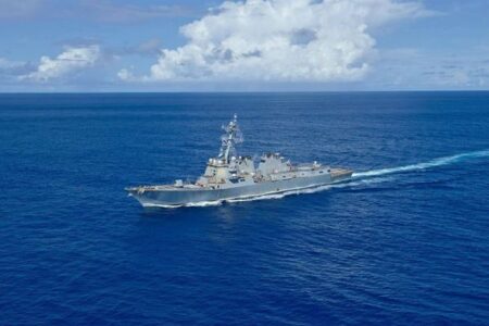 トランプ政権、ホルムズ海峡の再開のため国際的な連合を結成へ、他国に参加を求める