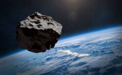 新たに発見された小惑星が地球に接近、月よりも近い距離を通過予定