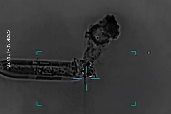 米軍がホルムズ海峡付近で石油タンカーを攻撃、インド人の船員3人が死亡