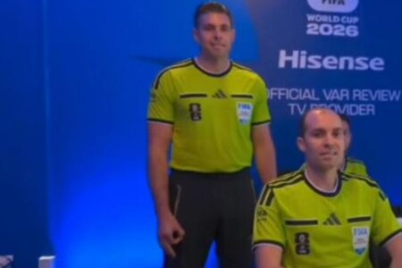 FIFAワールドカップで、審判が白人至上主義者のサインをした？本人は否定