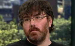 世界最小のペニスを持つ男性、大きくする手術のために寄付を募る