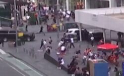 NYの繁華街で男が銃を発砲、人々が一斉に逃げ始める【動画】