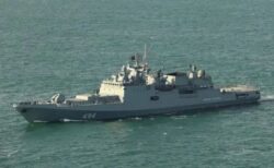 ロシア軍の艦船が、英仏海峡でヨットに向けて警告射撃