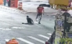 ニューヨークのマンホールから出てきた謎の集団、何をやっていたか全く不明