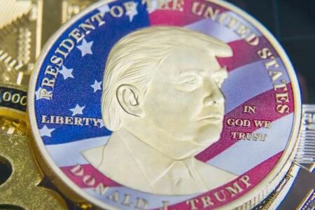 トランプ氏、大統領就任後に22億ドル以上の収益、地位を利用して稼ぐ