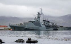 アルゼンチン、英海軍の艦艇が自国の領海に「軍事侵入」したと非難