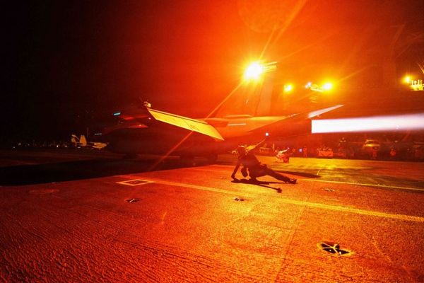 米軍がイランに対する新たな攻撃を開始、各地で被害