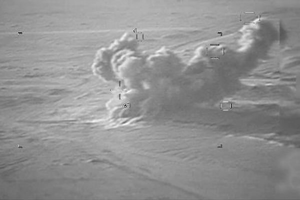 米軍がイランへの空爆を継続、トランプ氏はさらなる攻撃を指示