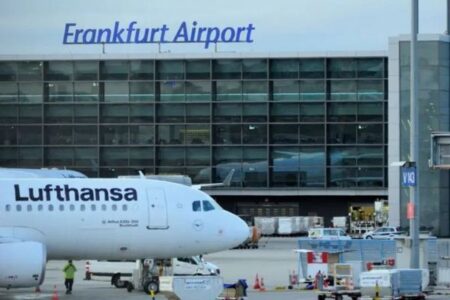 ドイツの空港で職員がマラリアに感染、2人が死亡