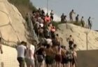 スペイン領のセウタへ約5万人の移民が大量越境、混乱で57人が死亡