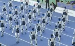 北京で世界ロボット競技大会を開催、2000体のヒューマノイドが参加