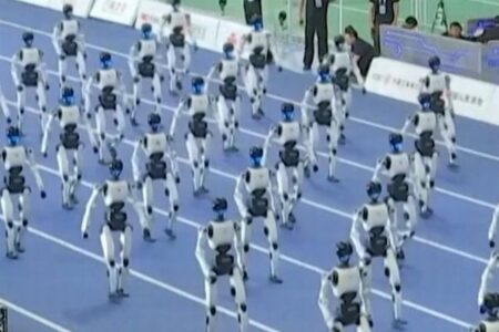 北京で世界ロボット競技大会を開催、2000体のヒューマノイドが参加