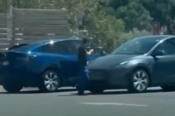 アイダホ州のバーガー店で銃撃事件が発生、3人が死亡、7人が負傷【動画】