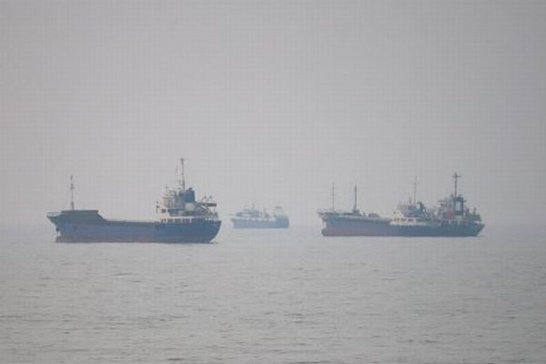 イランとオマーン、ホルムズ海峡の航路について合意