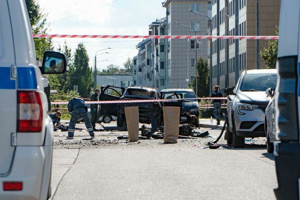 ロシア国内で軍人の乗る車が爆発、男性1人が死亡、妻が負傷