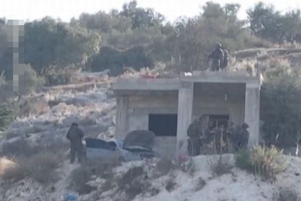イスラエル軍がヨルダン川西岸地区へも空爆、3人のパレスチナ人を殺害