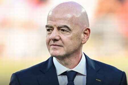 「FIFAの指導部は信頼を失った」株の売却計画撤回でも、UEFAが厳しく批判