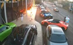 英の結婚式場に火炎瓶、停車していたスーパーカー2台が炎上【動画】