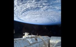 地上400kmからiPhoneで撮った、スーパー台風が圧巻