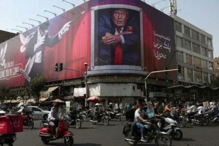 トランプ大統領、イランへのさらなる攻撃を示唆