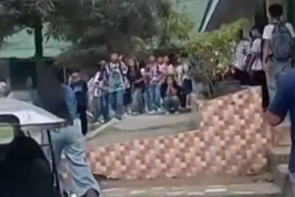 フィリピンの高校で銃の乱射事件、少なくとも2人の学生が死亡
