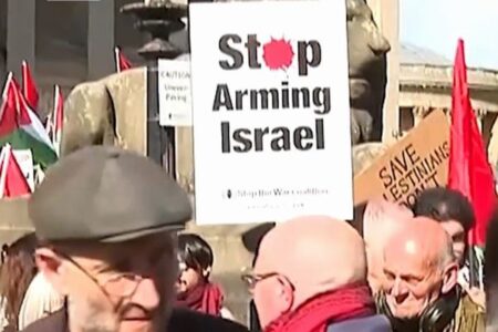 英で大規模な親パレスチナのデモ、イスラエルへの武器販売を全て停止するよう要求